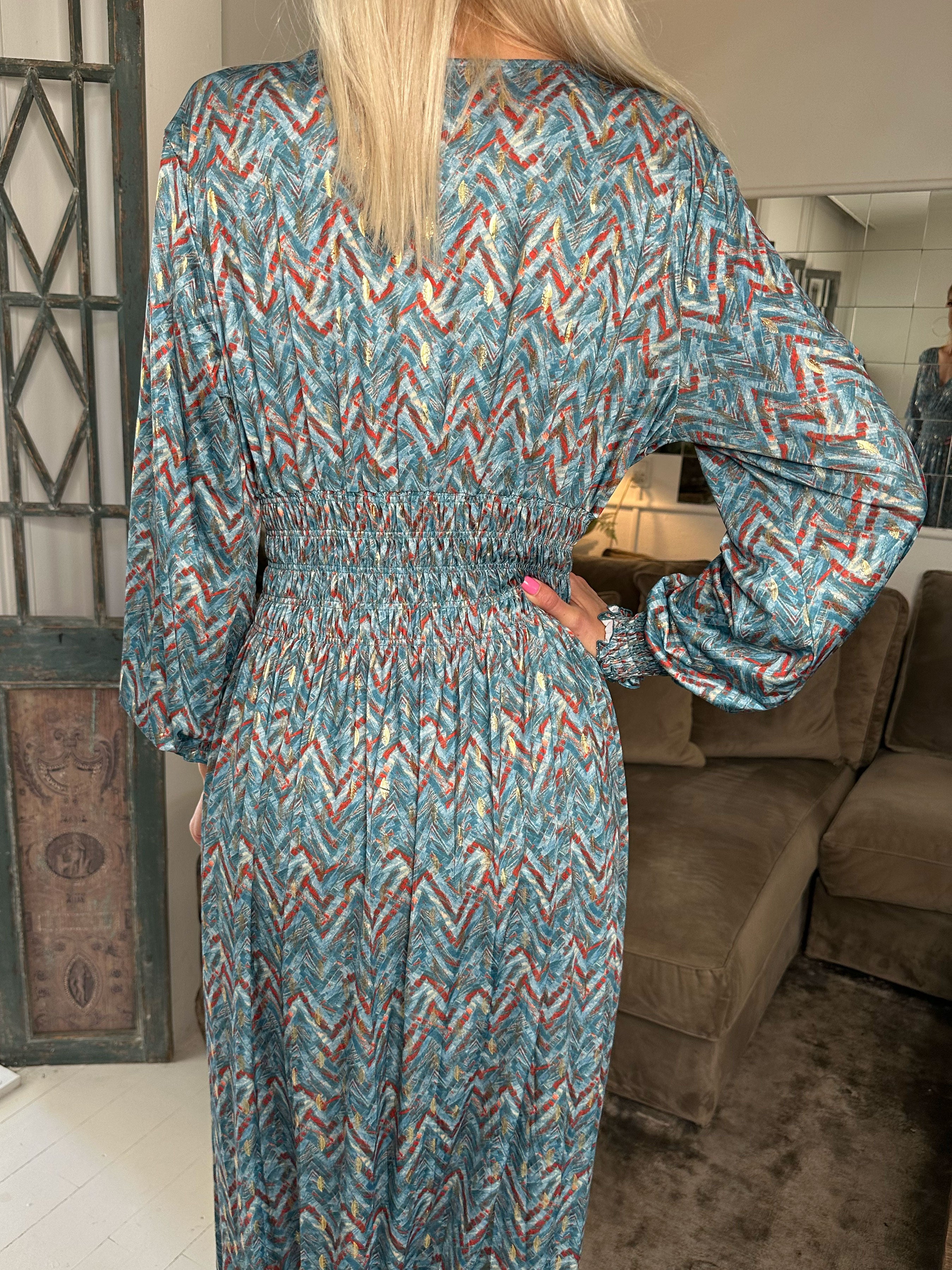 Pams ZigZag L/S - Lang elastisk kjole i krølfrit stof med lange ærmer